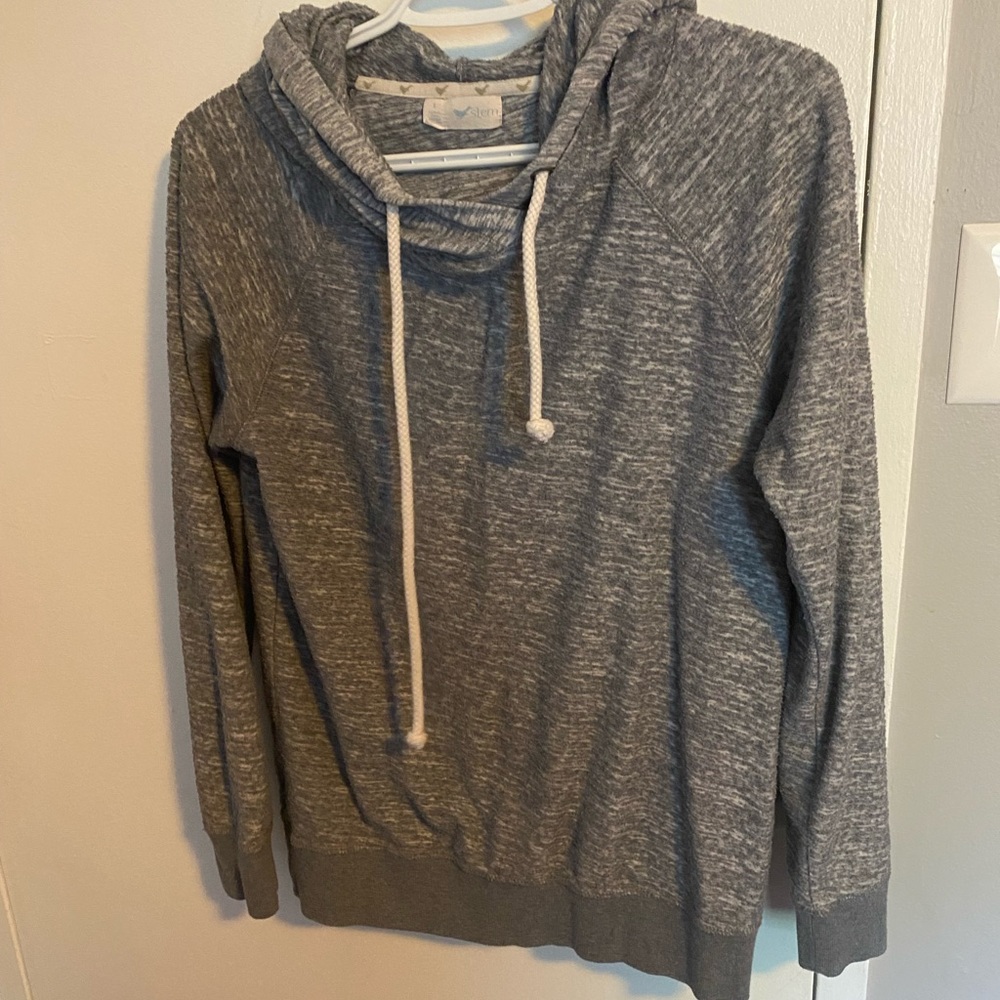 american eagle pull over hoodie